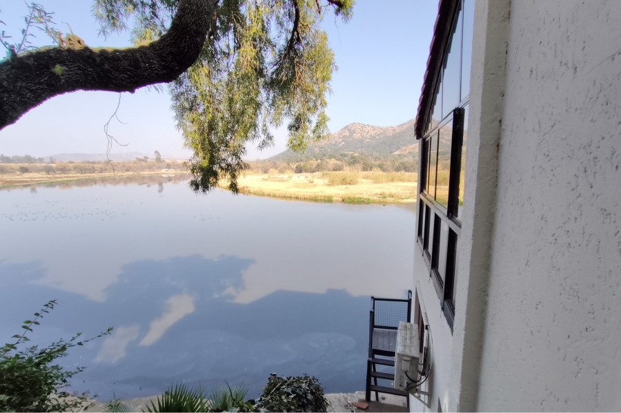 3 Bedroom Property for Sale in Ile du Lac North West